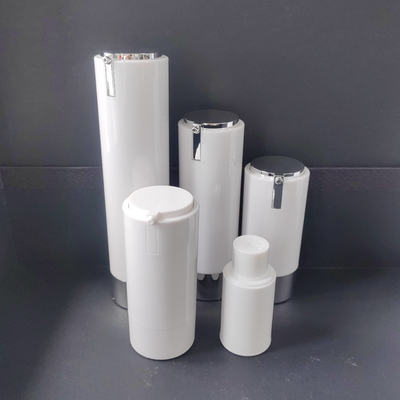 Bouteille sans air en plastique de pompe de pp polyvalente pour la crème COMME distributeur remplaçable