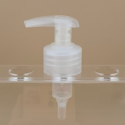 Pompes de lotion blanche claire verrouillage gauche-droite K204-4 pour les soins de la peau