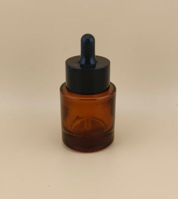 Bouteille de goutte-à-goutte en verre brun pour l' essence du visage