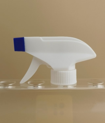 Pulvérisateur de pompe à déclenchement en plastique blanc en PP Bouton rouge K101-8 pour bouteilles cosmétiques