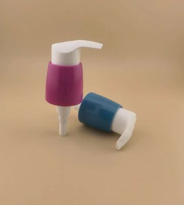 Personnaliser la pompe à crème de couleur blanche à capuche complète pompe de traitement pour bouteille de fondation