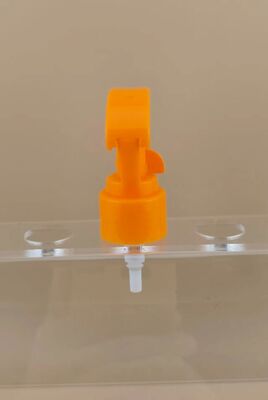 Mini pulvérisateur à gâchette en plastique orange pour la coiffure