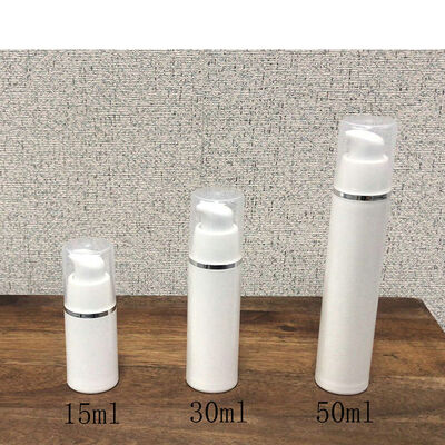 Bouteille en plastique vide de pompe de sérum de visage sans air de lotion pour l'emballage de soin de la peau sans air 50 ml