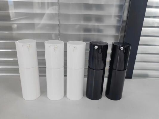 Serum blanc noir plastique 50 ml bouteille de pompe sans air PP à vendre