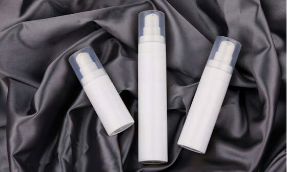 Package cosmétique Crème de lotion en plastique ronde Bouteille vide sans air avec pompe