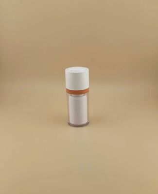 Bouteille rotative avec revêtement extérieur transparent pour cosmétiques