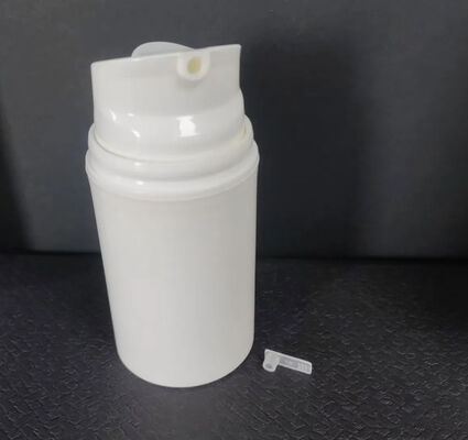 Bouteille de pompe cosmétique sans air rechargeable à eau mousseuse de luxe pour les soins de la peau