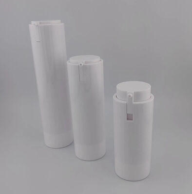 Bouteille de pompe à air blanc portable et commodité de voyage pour les soins du visage