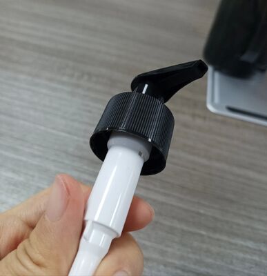 Pompes à lotion mat noir polyvalentes réutilisables K202-1