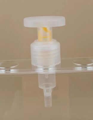 Pompe à lotion transparente à verrouillage gauche-droite pour les soins de la peau