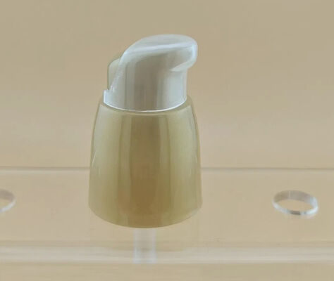 Pompes transparentes de pulvérisateur de sérum de 24/410 pp avec le chapeau de pp K701-7
