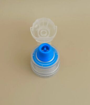Joli design, bouchon rond en plastique transparent et nervuré pour flacons de soins de la peau