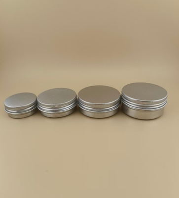 Casse cosmétique en aluminium argenté personnalisé avec capuchon à vis certifié