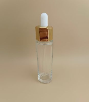 Bouteille de gouttelette transparente personnalisée avec CRC Design polygonal possible et agréable offrant une solution d'emballage durable pour l'essence