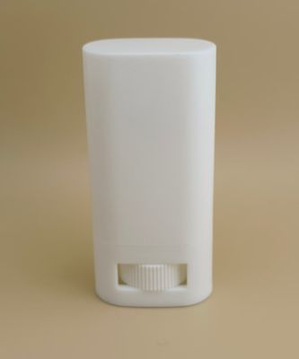Emballage de baume à lèvres en plastique blanc plat et lisse avec CRC possible de fermeture Convient pour les rouges à lèvres besoins d'emballage cosmétique