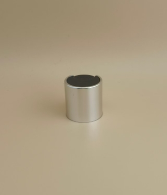 Bouchon rond lisse argenté en aluminium-plastique avec bouton noir pour flacons de soins de la peau